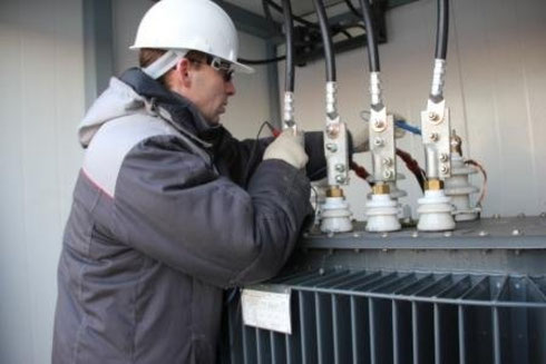 Услуги по техническому обслуживанию силовых понижающих трансформаторов при строительстве скважин