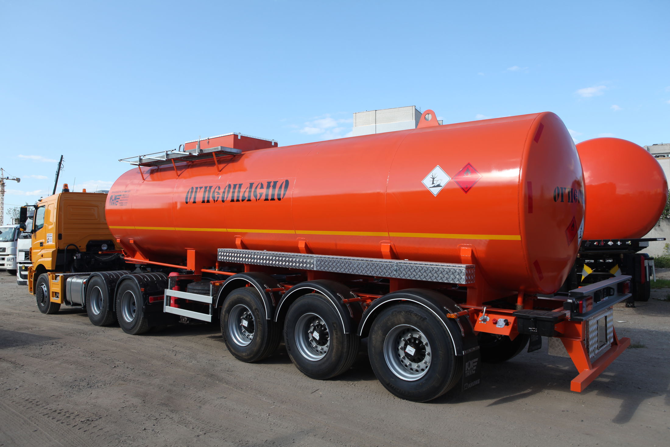 Услуги по автомобильной транспортировке нефти