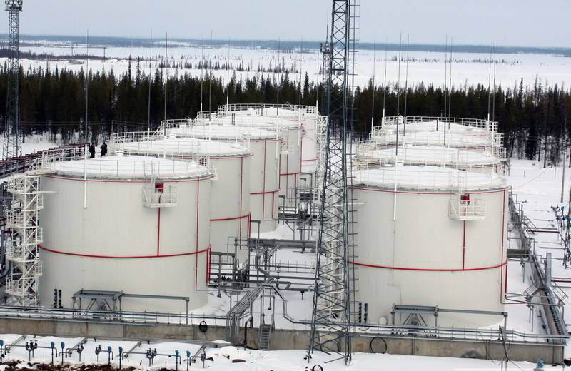 Услуги по сооружению нефтебаз